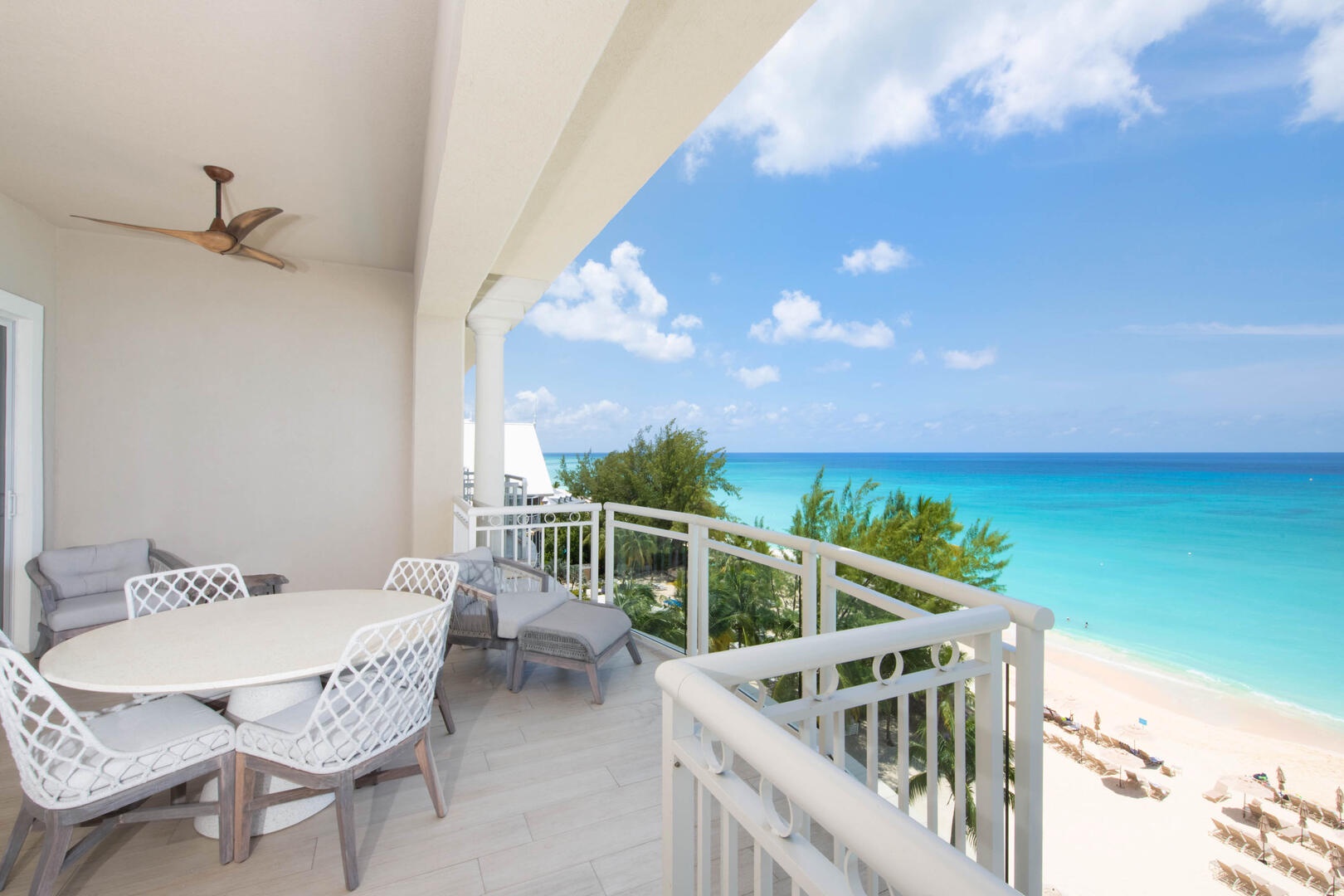 Enjoy alfresco balcony dining with seaside views. Also, a great place to start the day with your morning coffee or tea.
