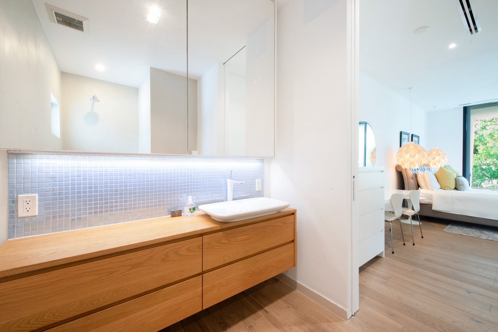 Upstairs Suite 3 ensuite