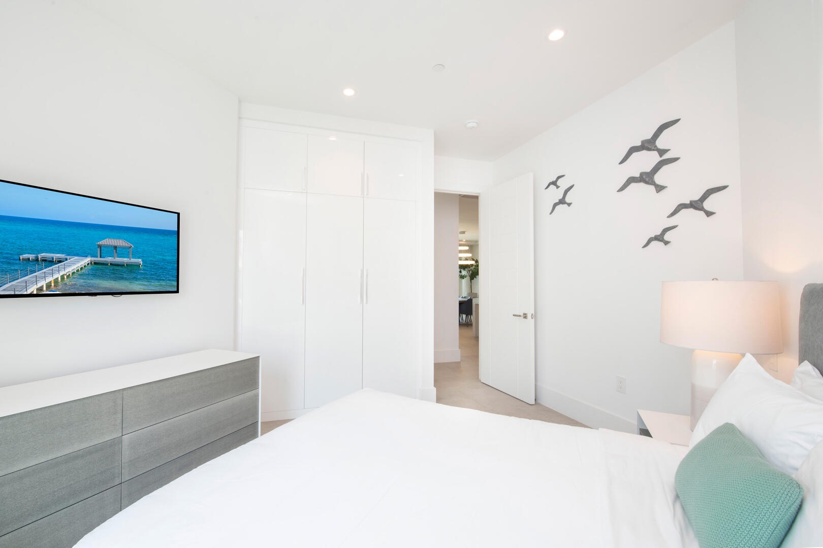 Guest Bedroom #2 with SmartTV and closet.