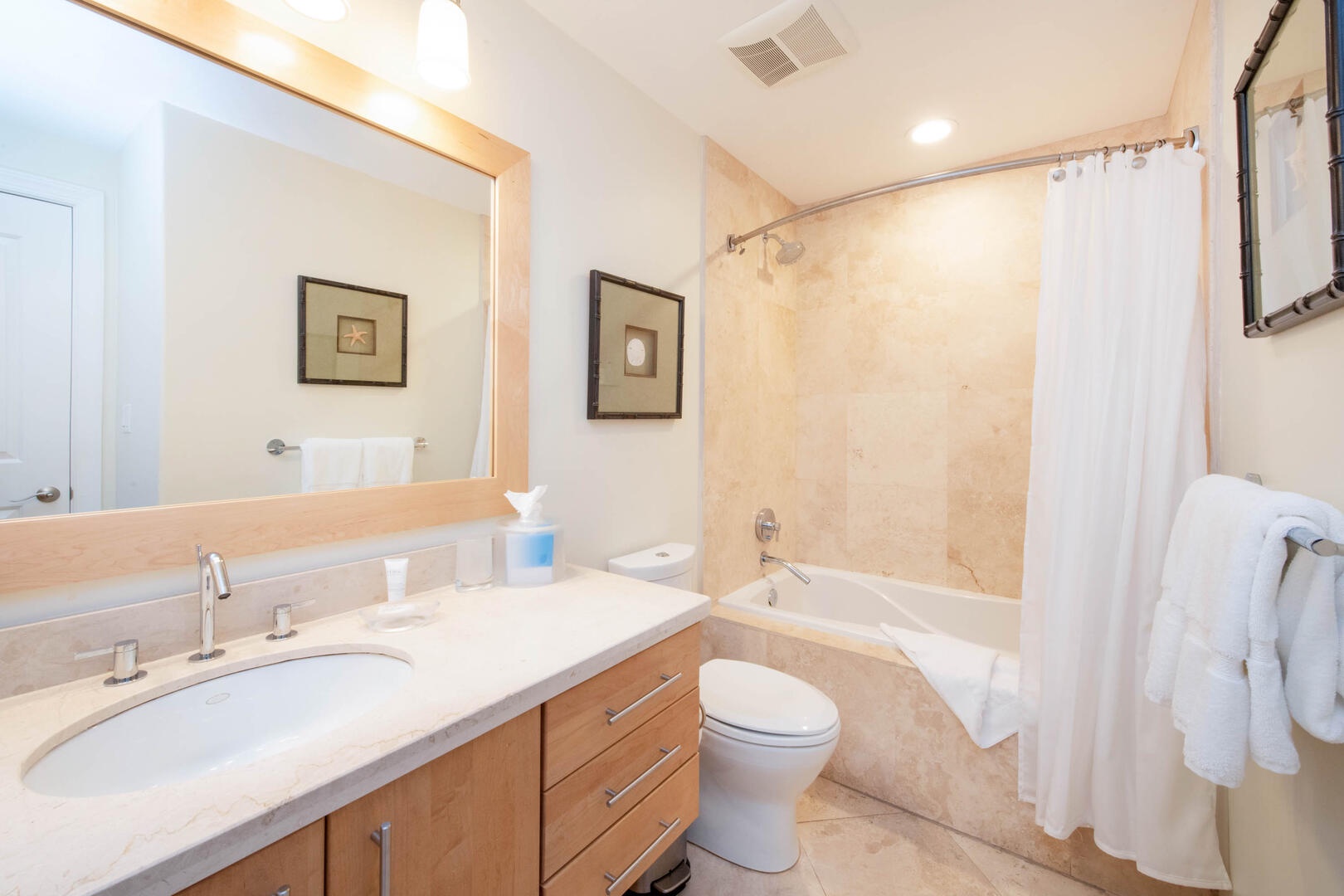 180-BC34-GuestEnsuite2