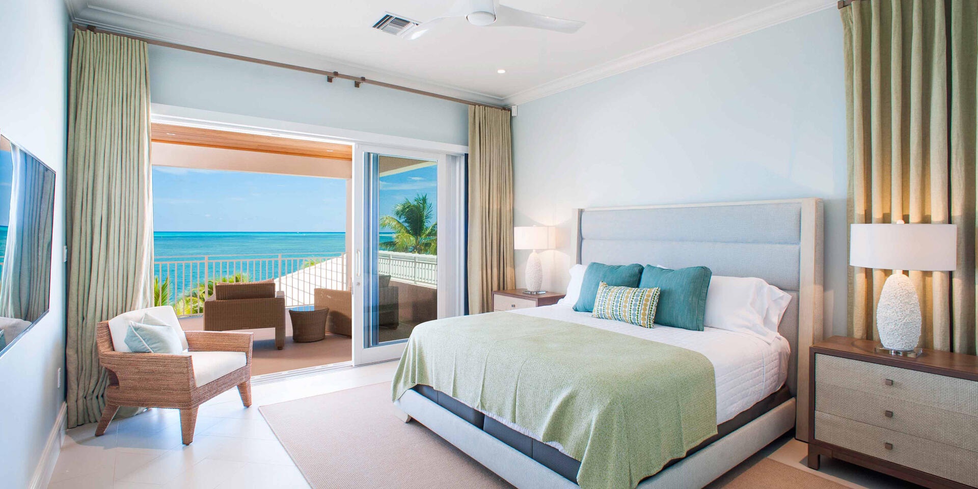 Guest Suite with King bed.