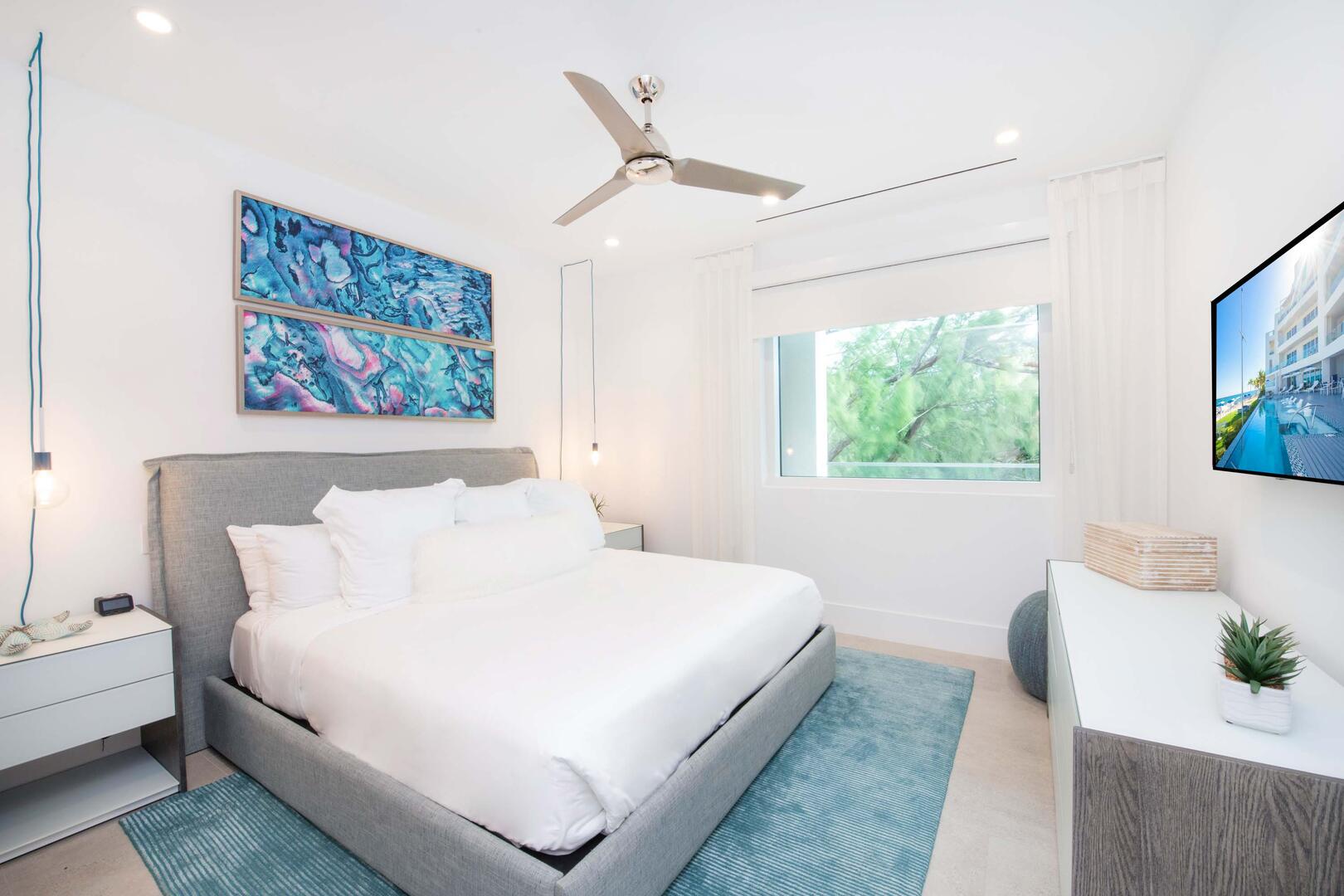 Guest Suite with king bed.