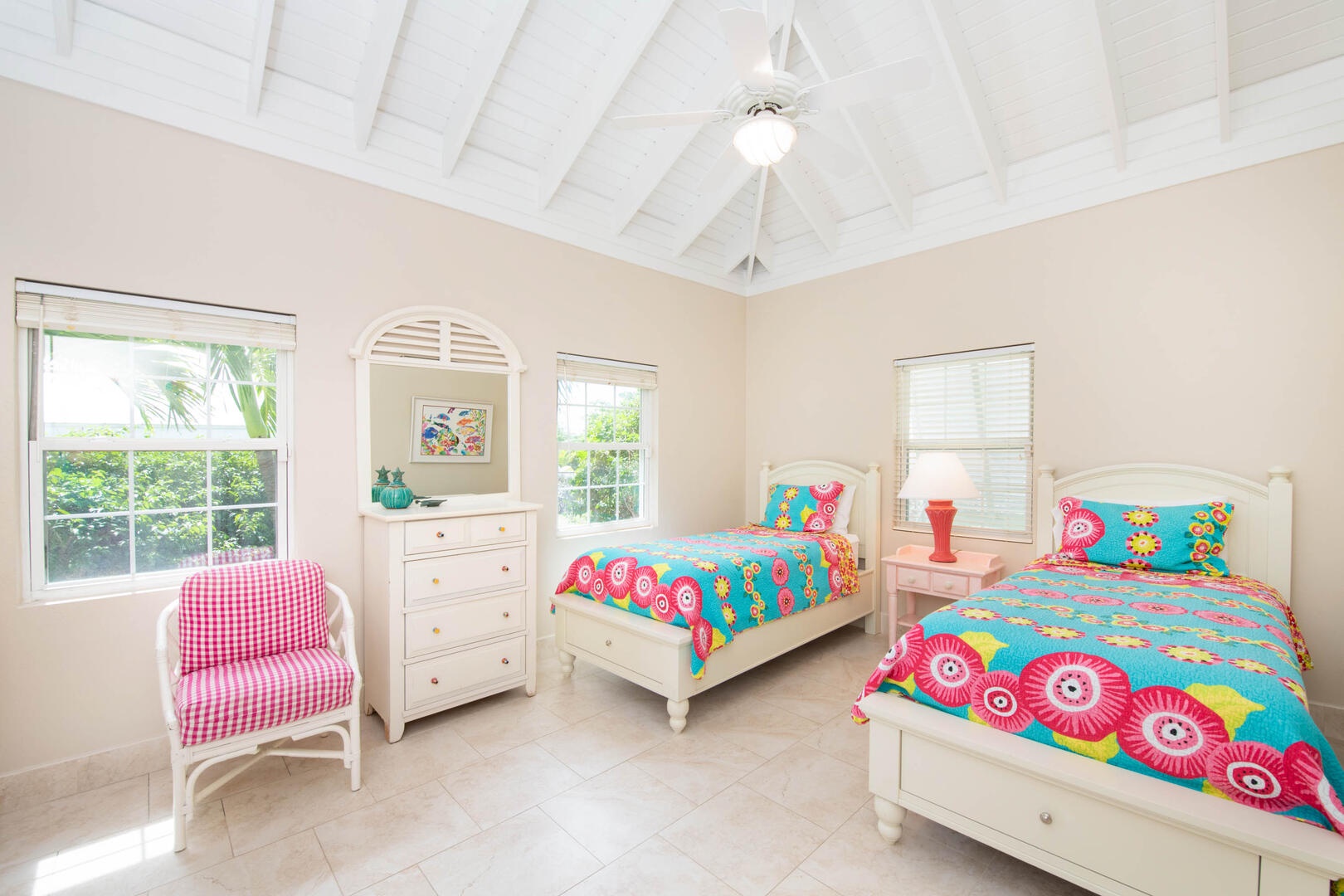 Twin suite with two twin beds