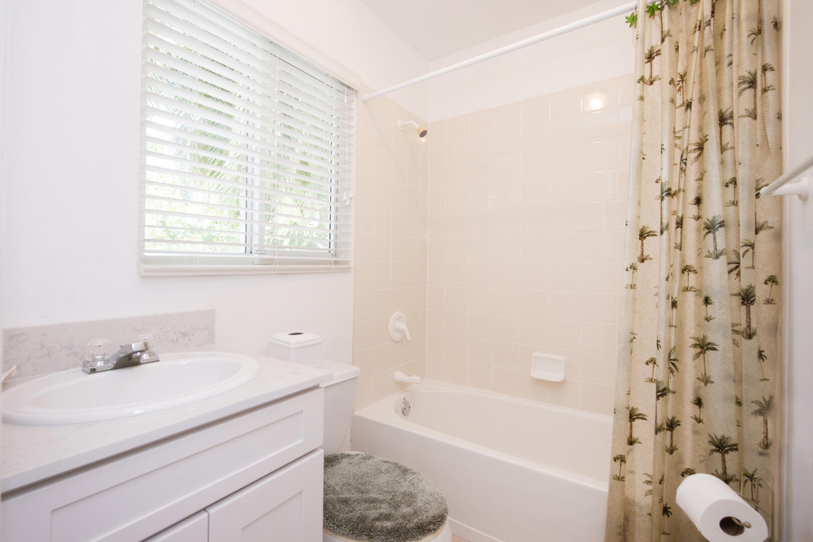 Bedroom 6 ensuite with shower bath.