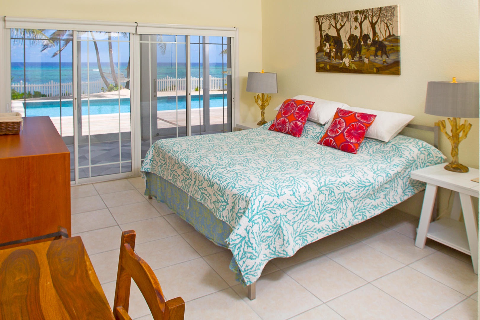 Main Level King Suite.