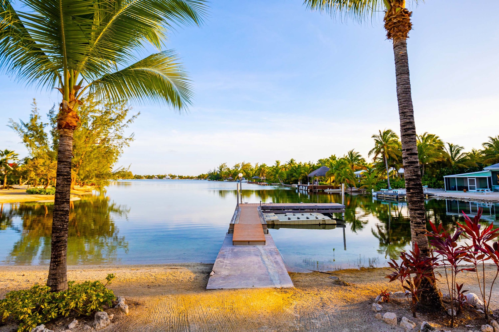 Communal dock on Bio Bay.