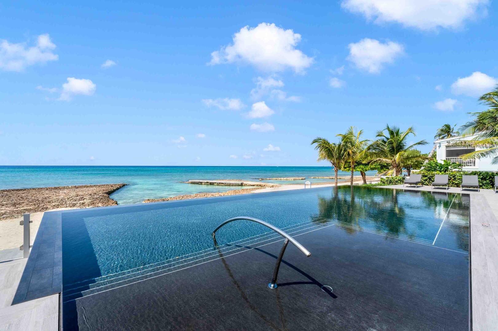 Aqua's oceanfront pool.