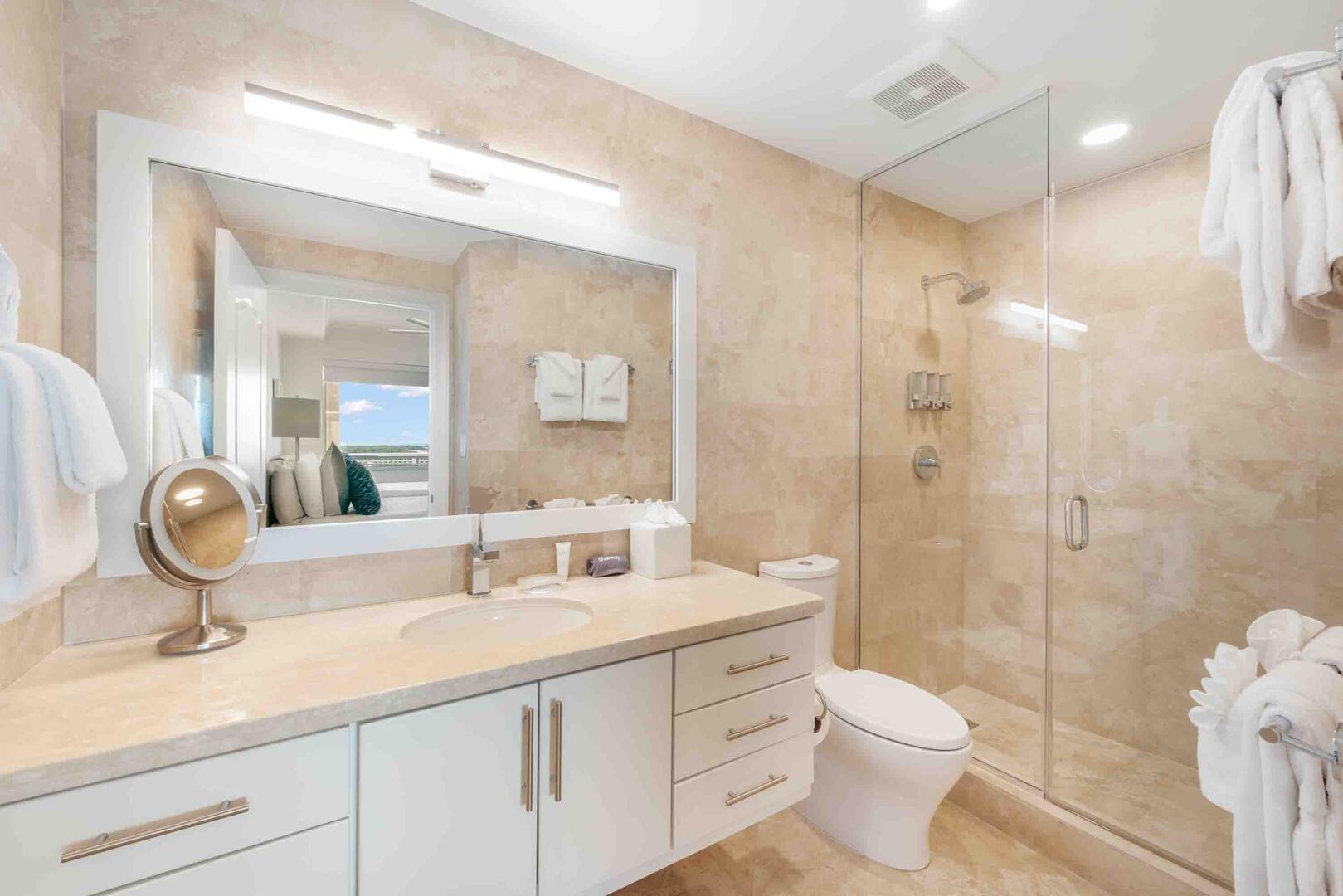 Guest Ensuite 2 is also equipped with a frameless shower.