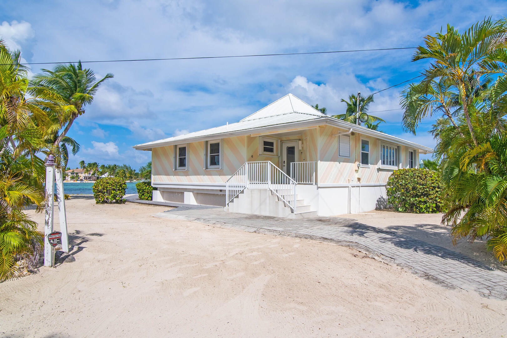 Driveway at the front of the villa.
