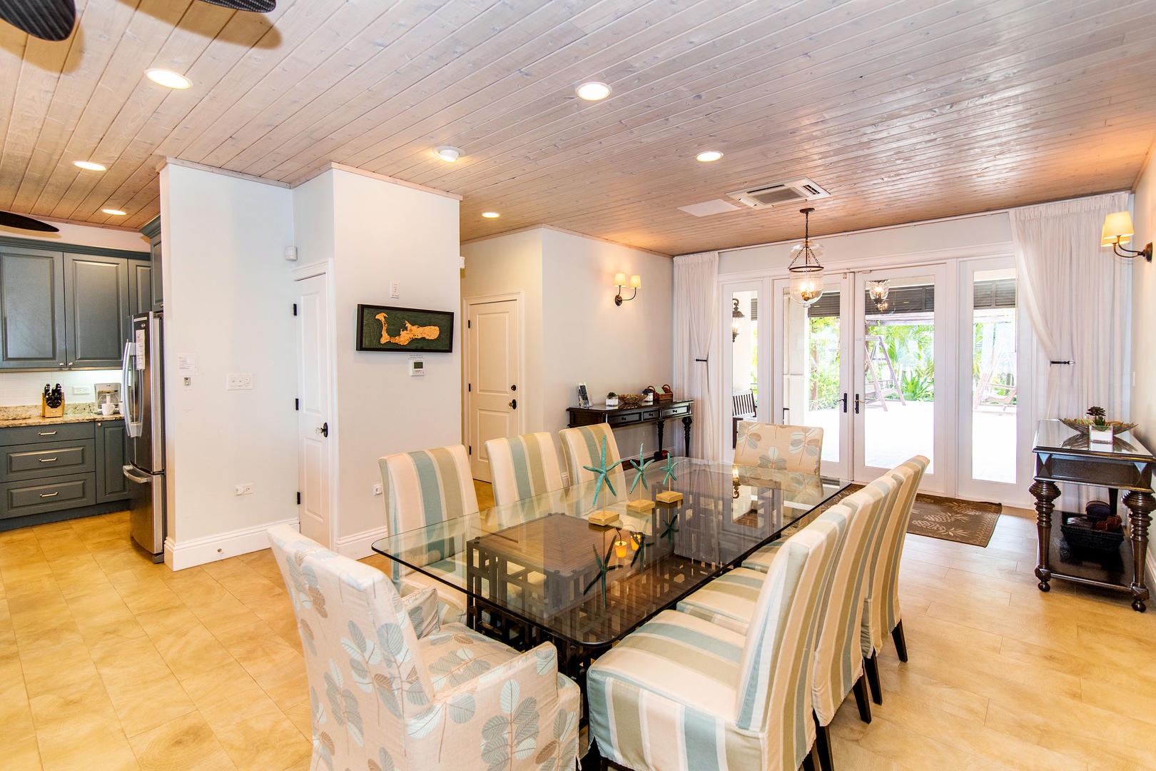 Formal dining area with seating for 8.