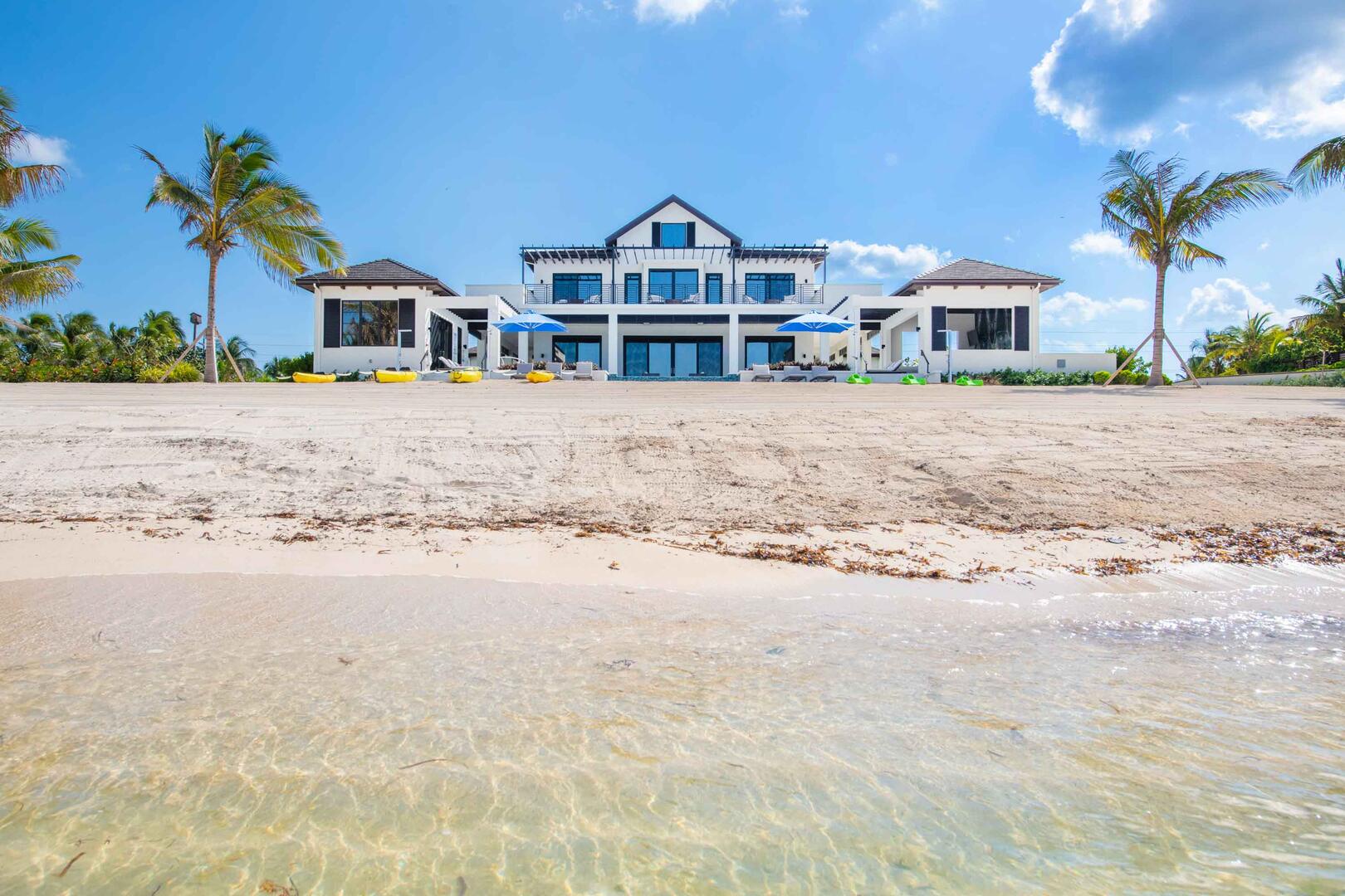 The beach behind Rip Kai Greathouse is soft sand