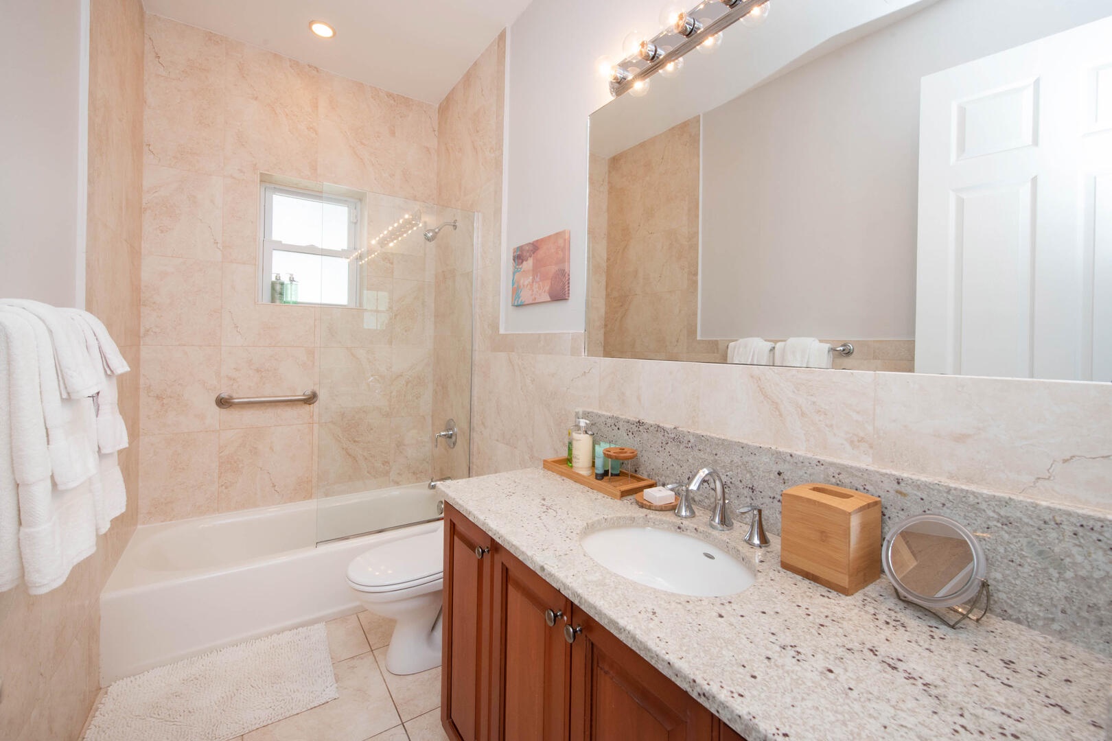 Guest Suite ensuite bathroom.