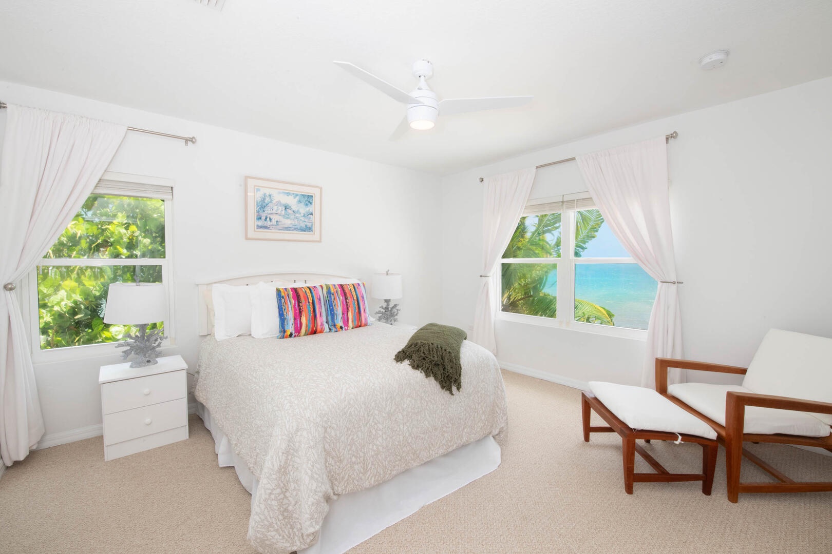 Primary Suite with queen bed.