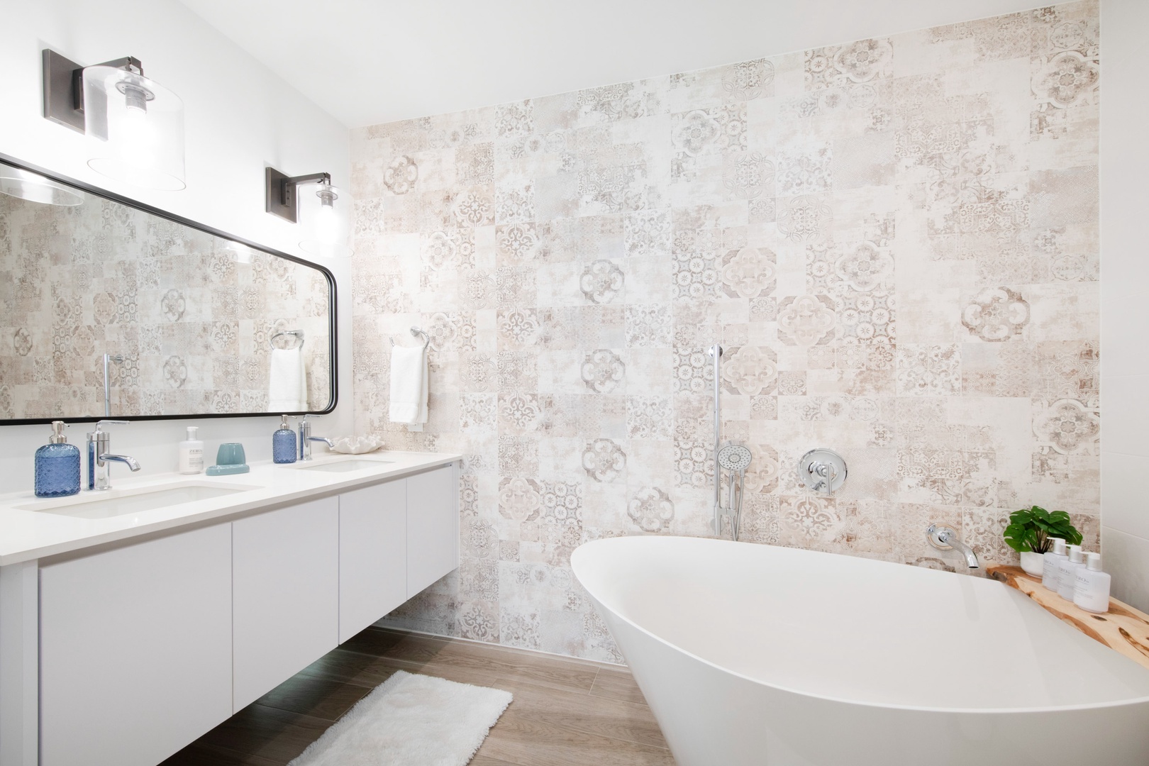 Bedroom 1 ensuite with soaking bathtub