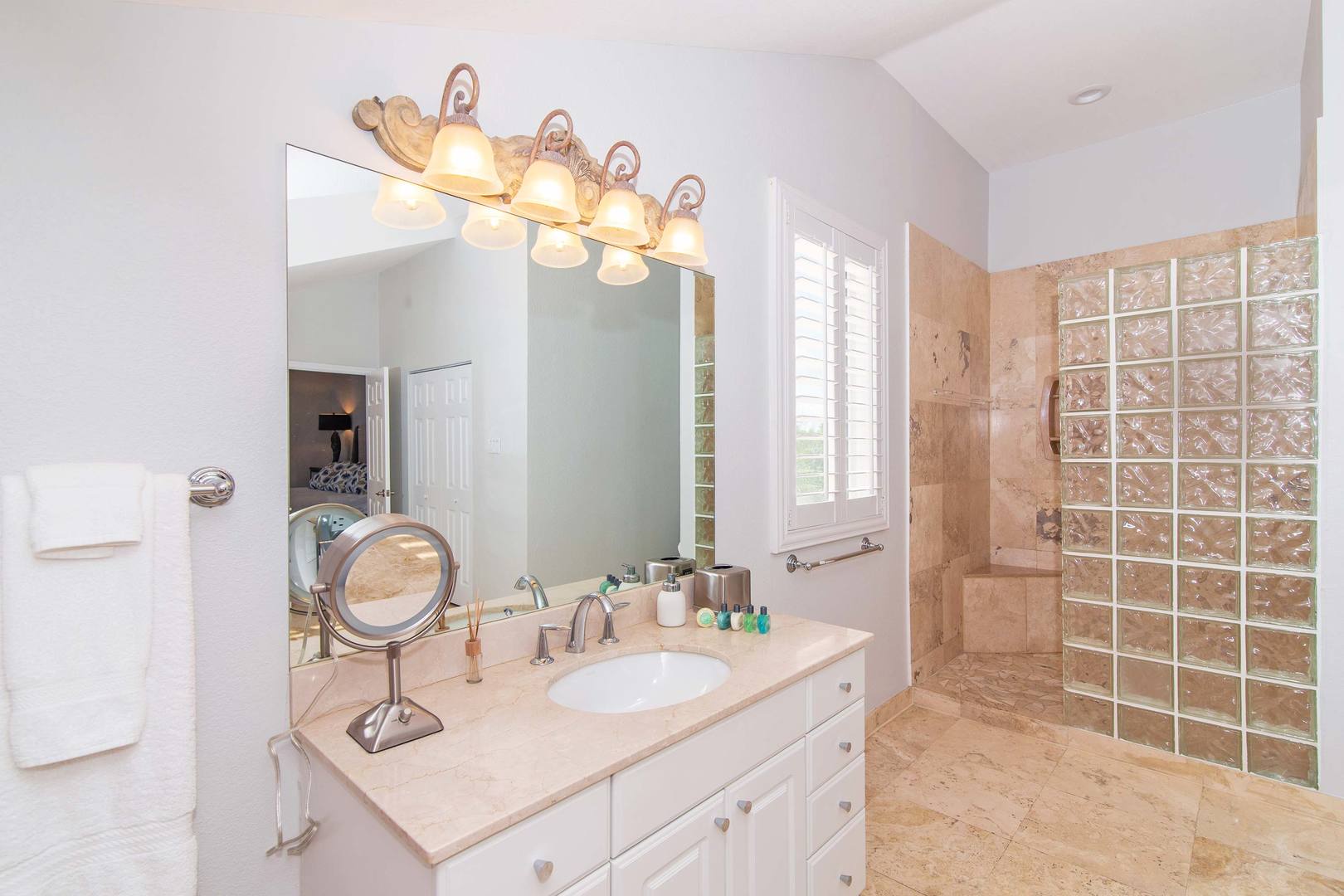 Primary ensuite with separate shower.