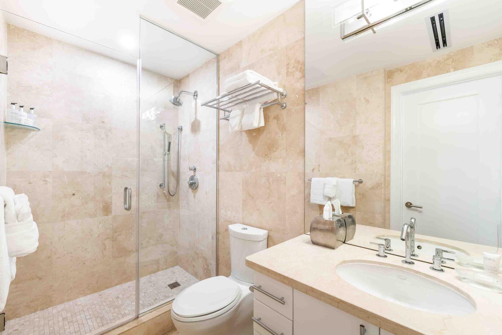 Bedroom 2 ensuite with shower