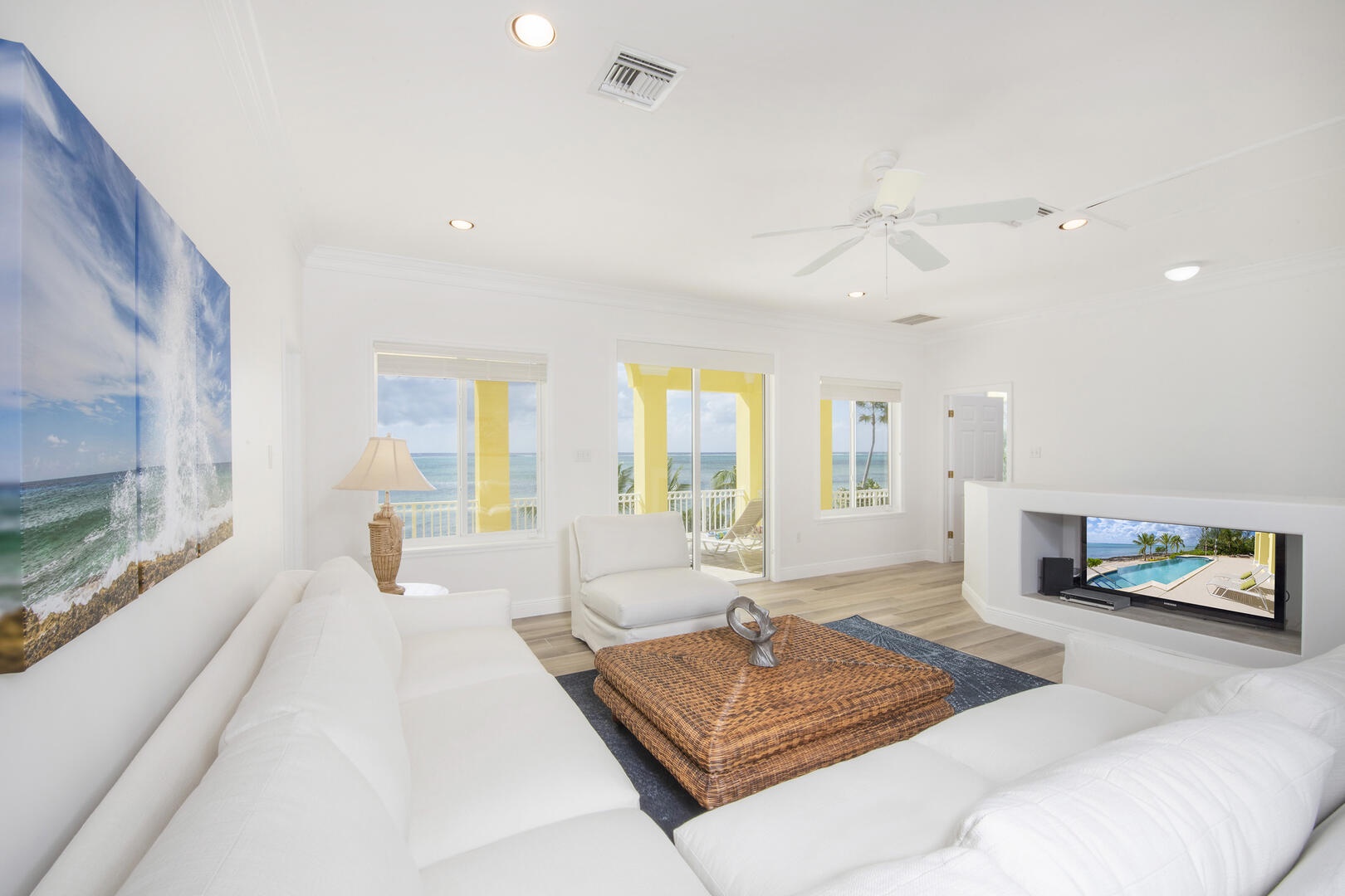 200-HT-upstairs-living-tv