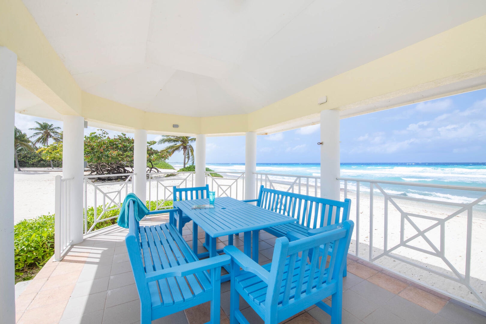 Gazebo dining table