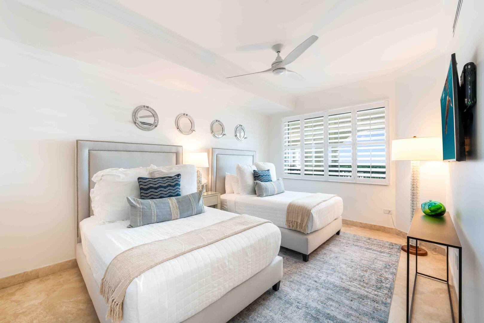 Bedroom 3 with two queen beds