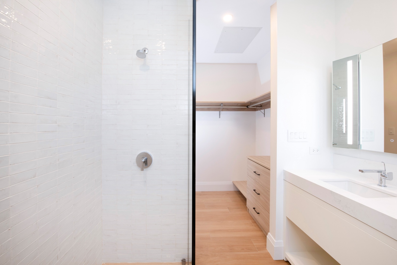 Bedroom 4 ensuite with shower.