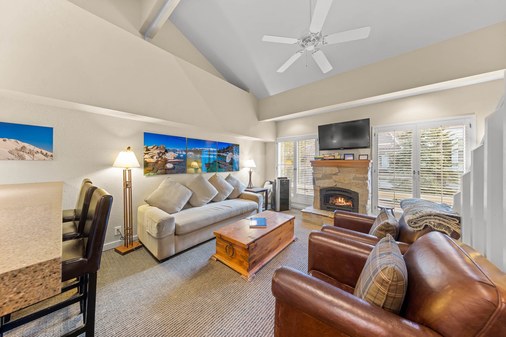 336 | Book Now!  Premium Loft + Poolside Vibes