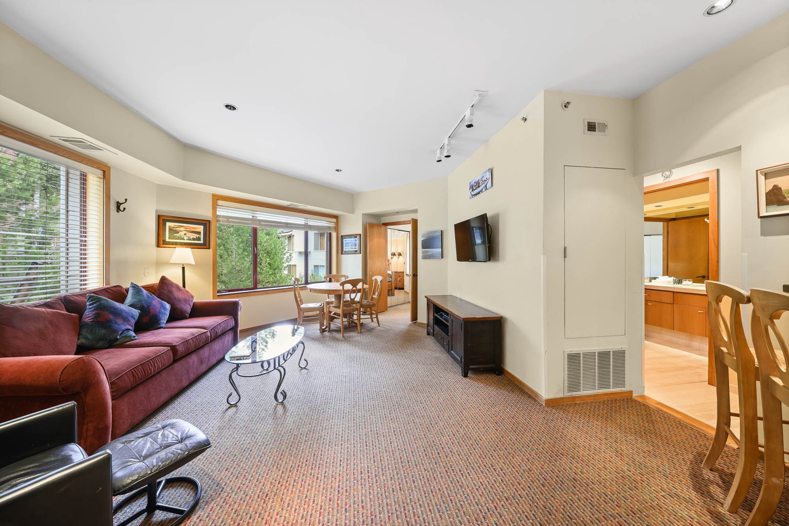 219 | Cozy 1BD for Longer - Kitchen + Soak Spots