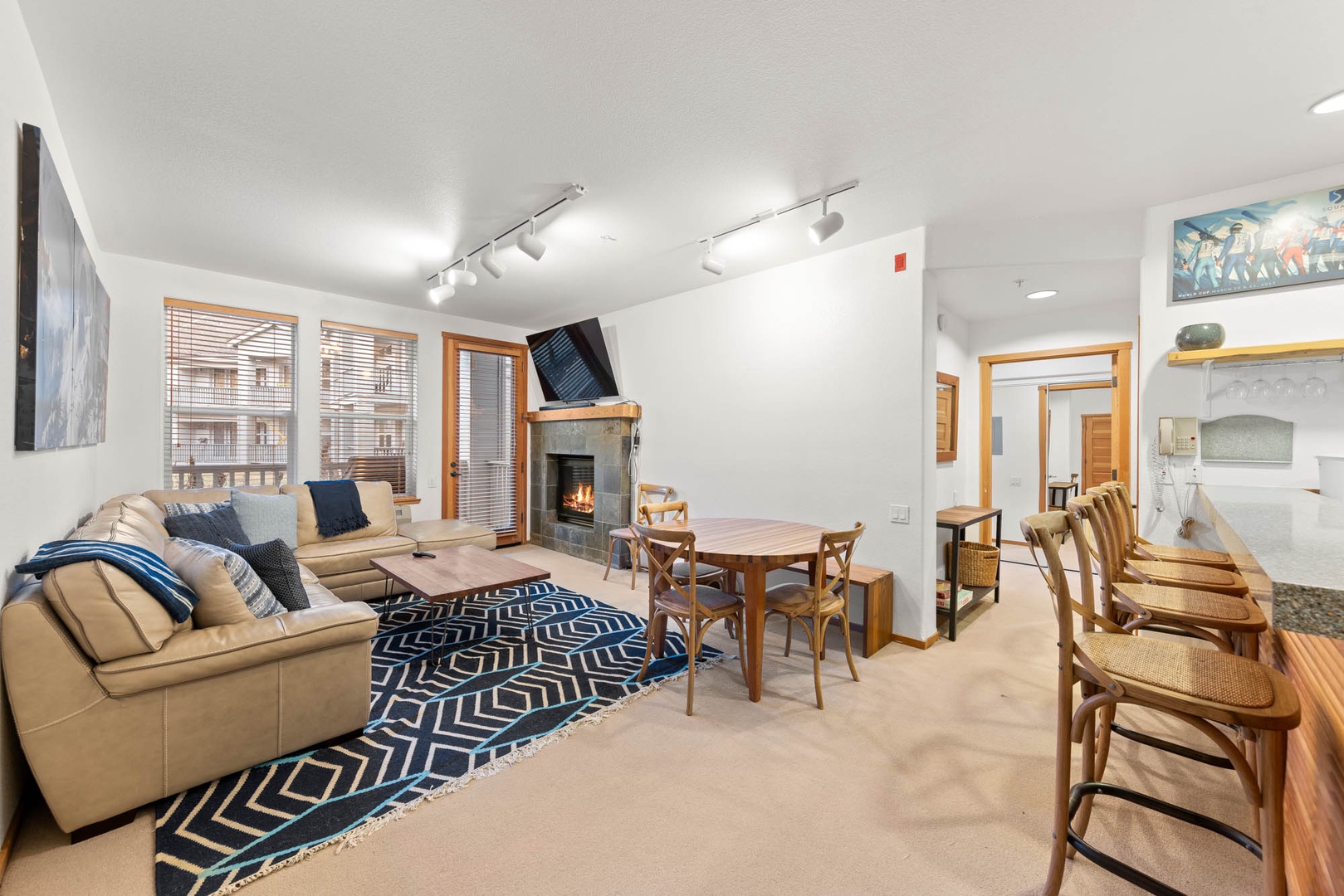 701 | Cozy King 1BD Escape Spas & Pool