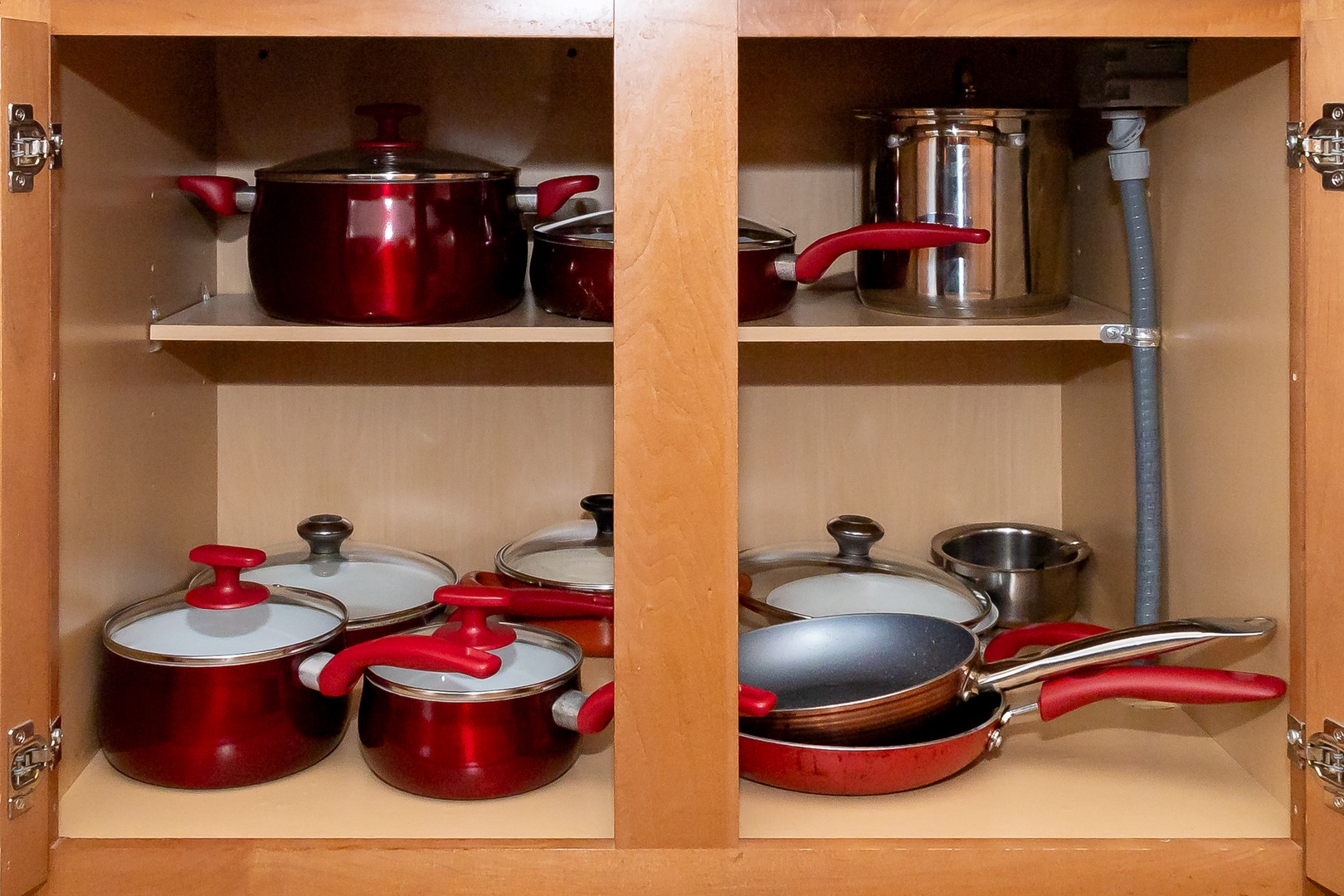 No need to pack the dishes & cookware for your trip to Florida!