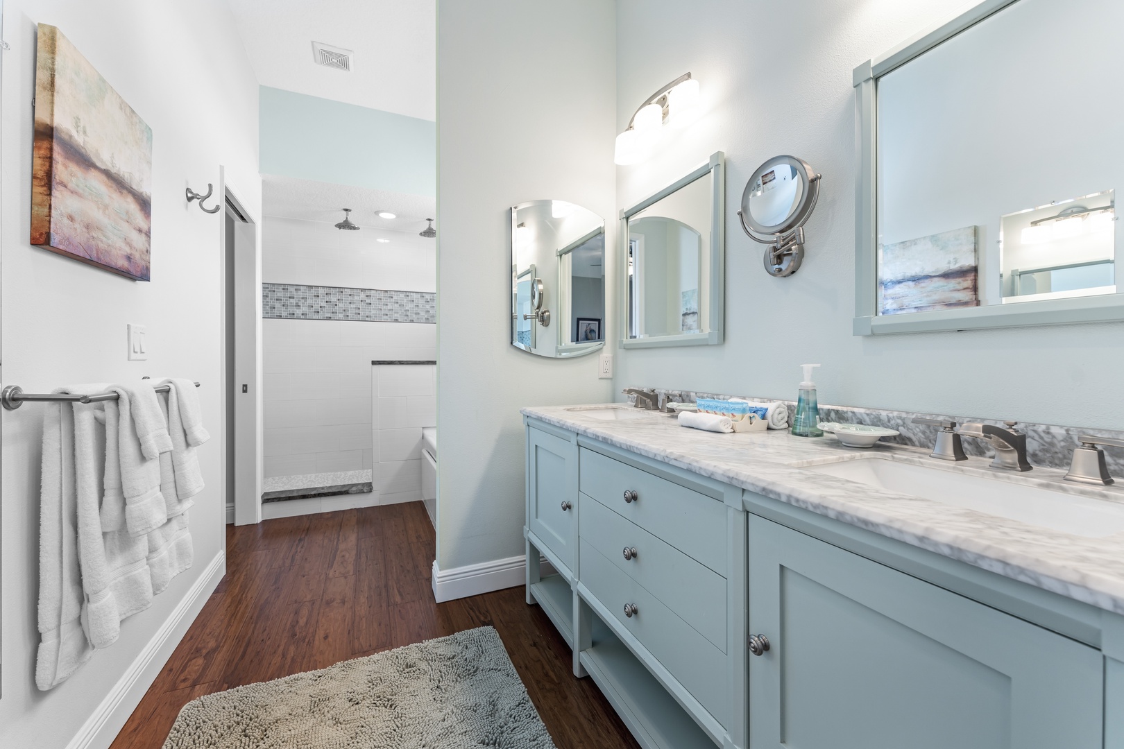 Ensuite bathroom with separate shower and tub