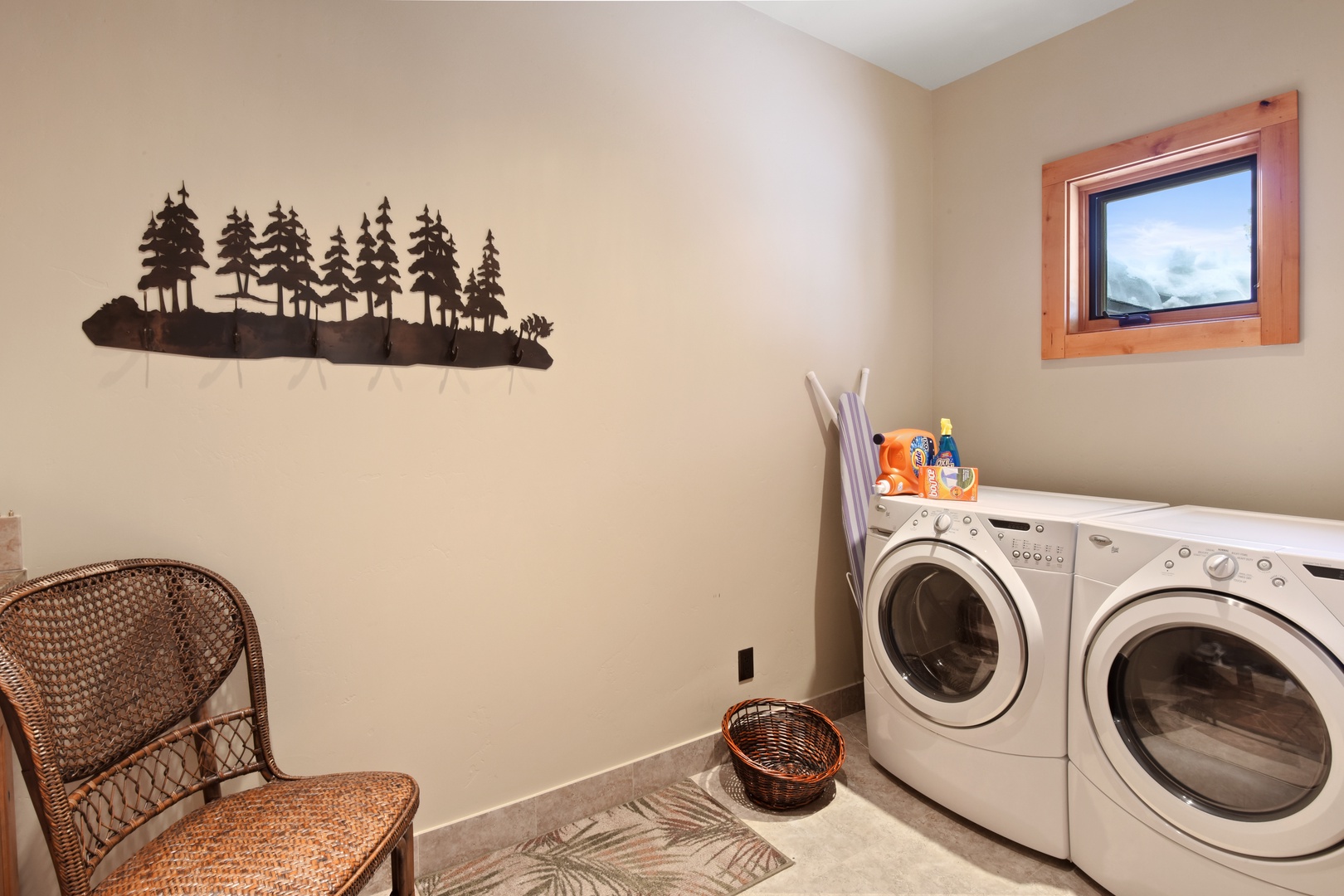 Laundry room w/ washer and dryer
