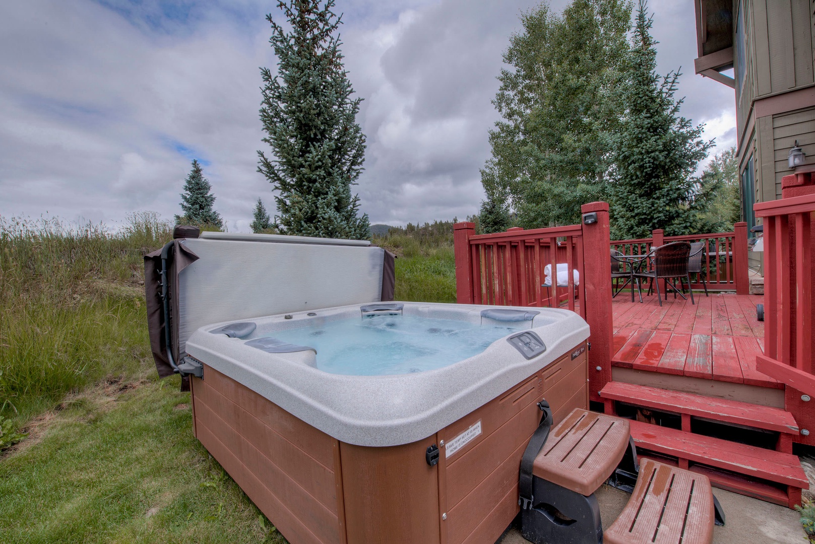 Outdoor patio with hot tub and gas BBQ