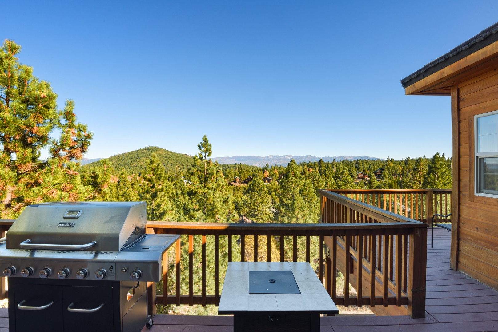 Balcony with gas BBQ, forest views,