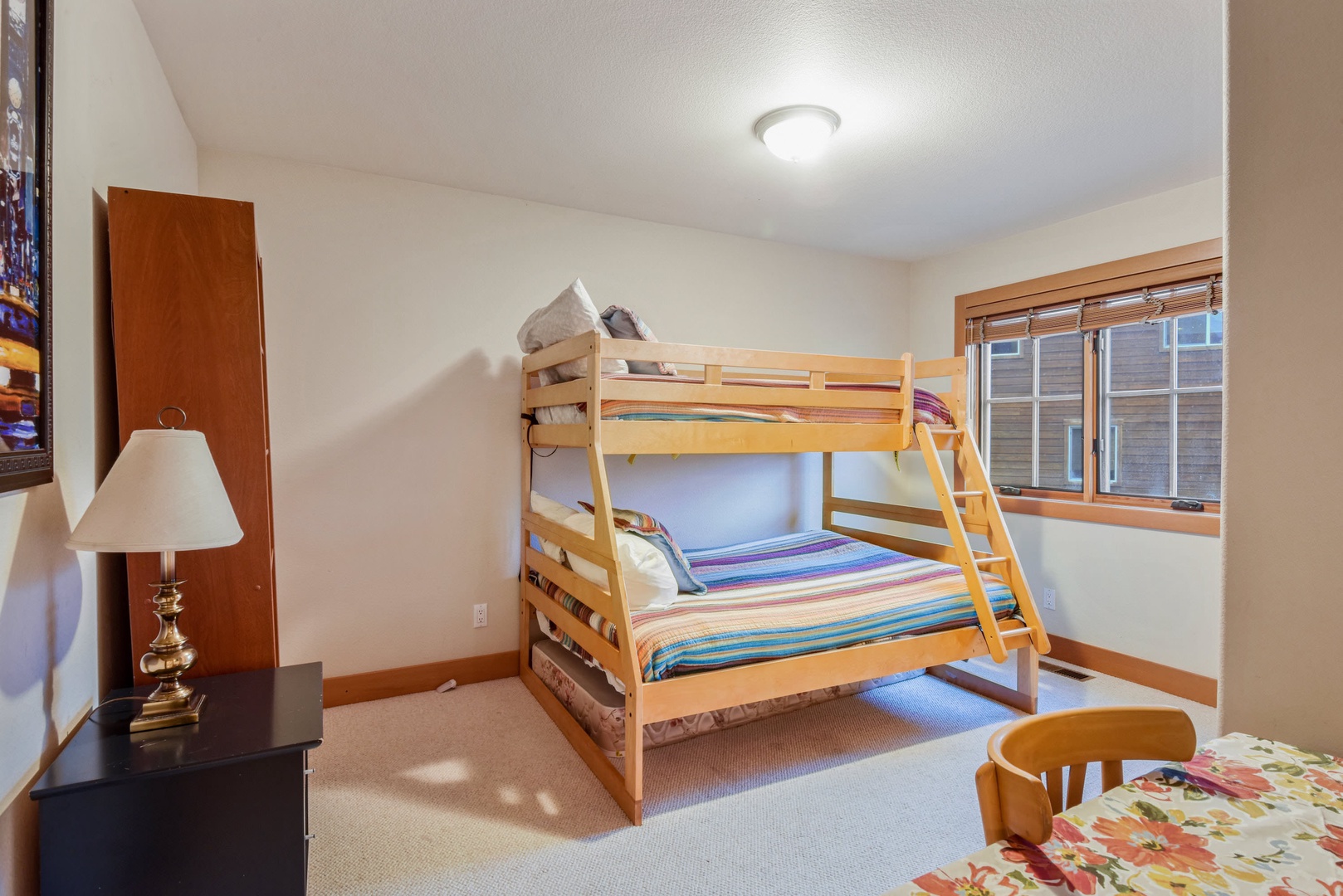 3rd bedroom: Twin over Full bunkbed