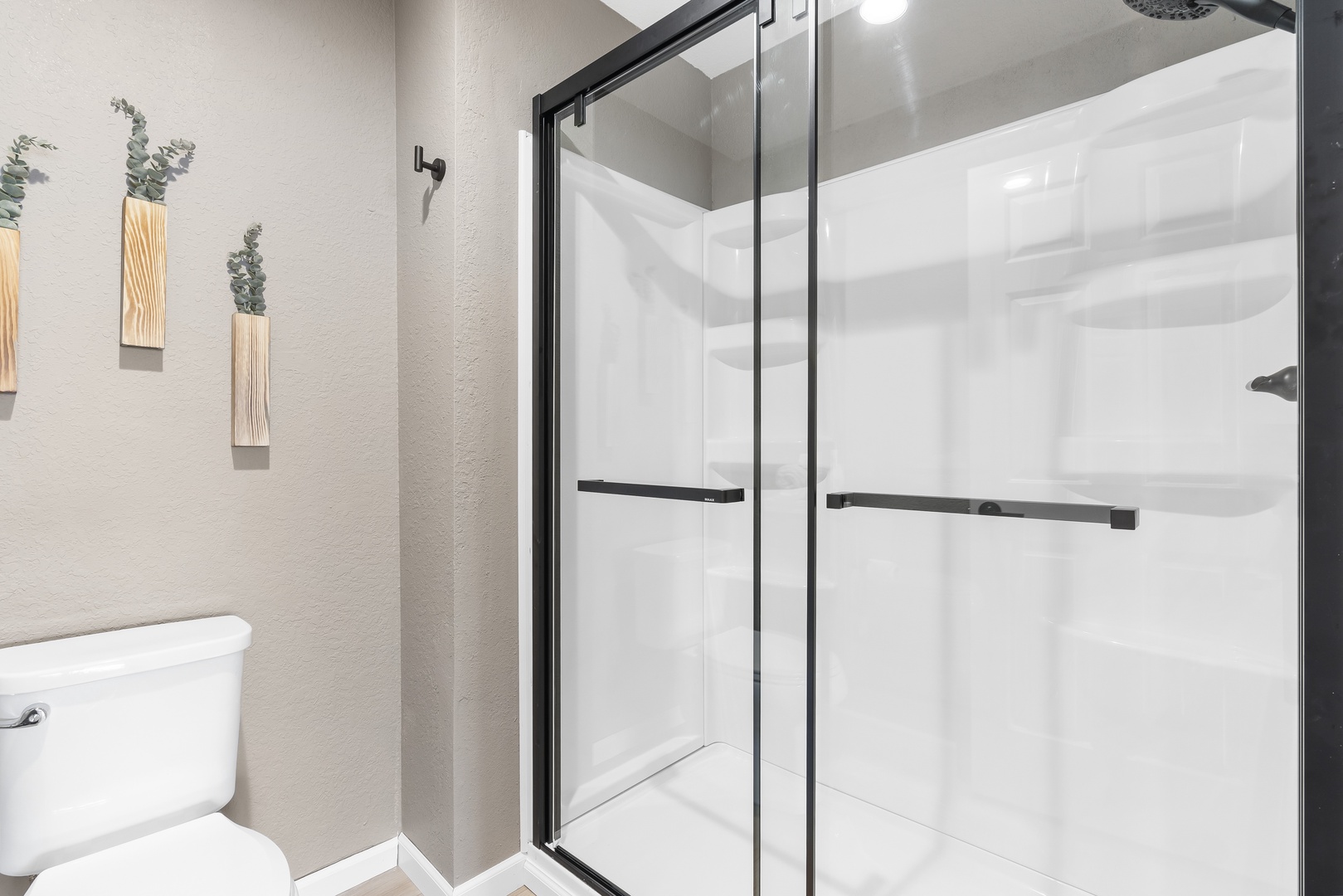 Ensuite bathroom with stand up shower