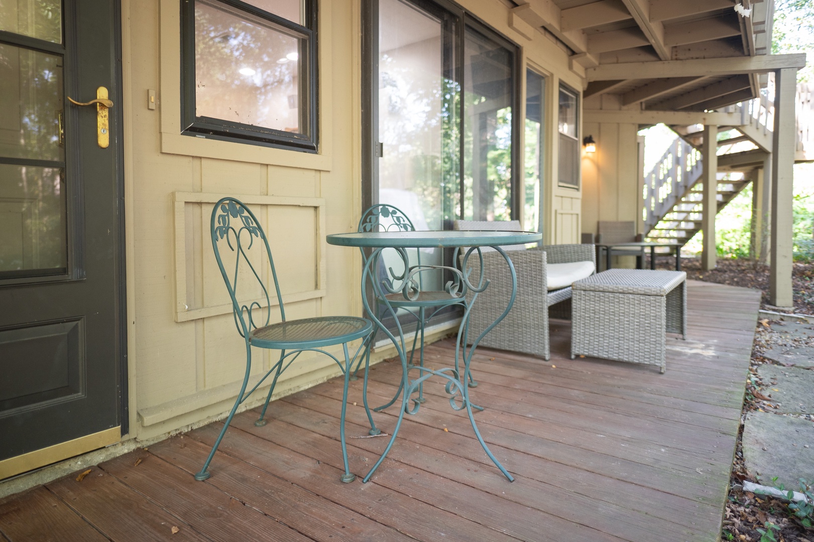 Dine & lounge on the serene back deck during your stay