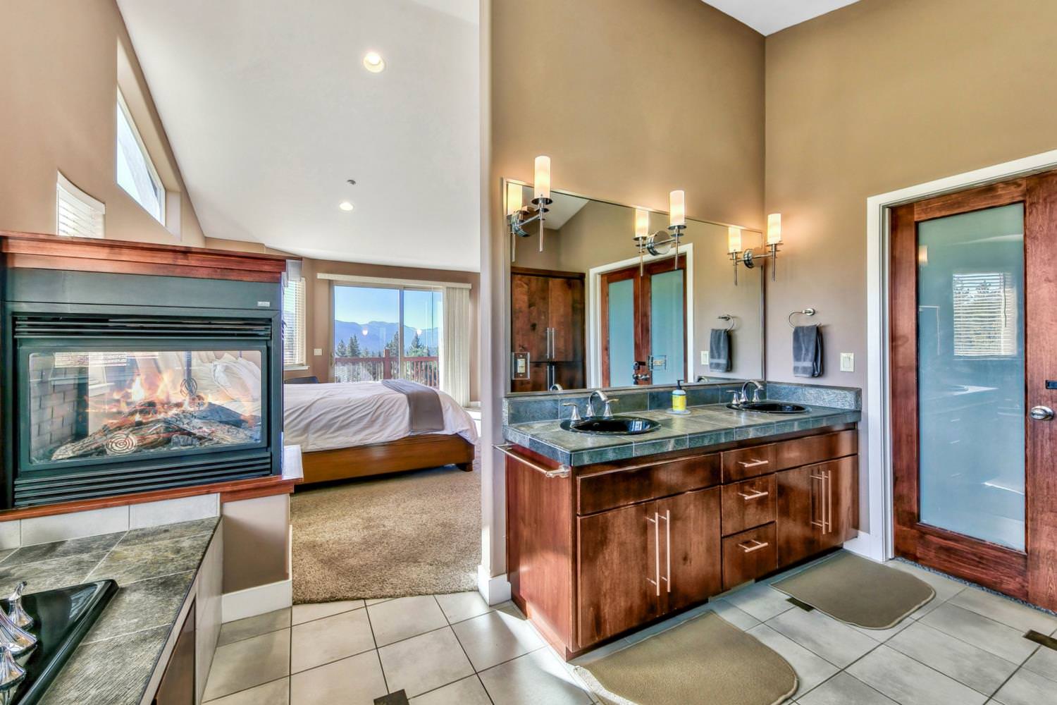 Master ensuite bathroom 1 - top floor