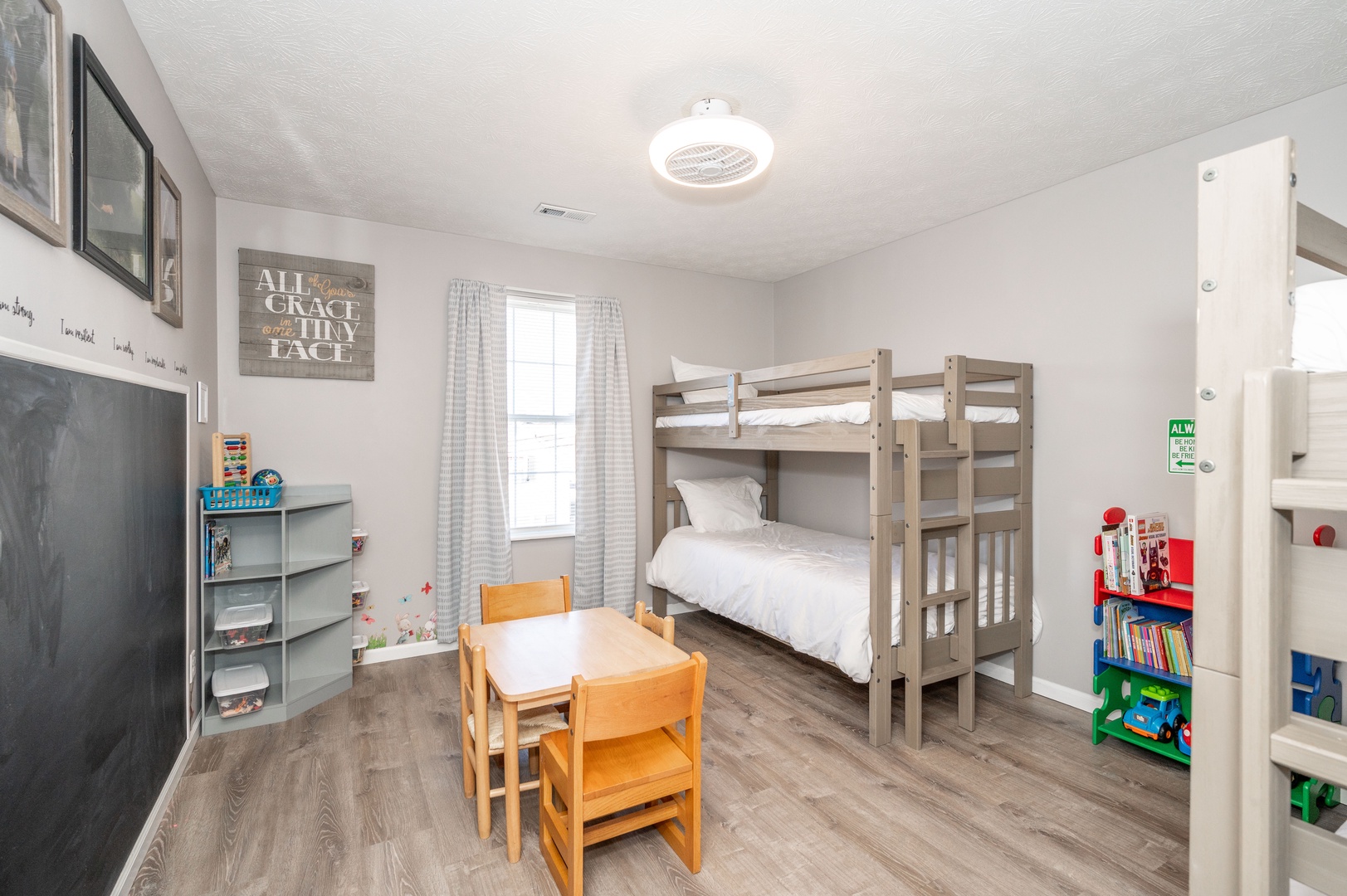 The 3rd bedroom offer twin-over-twin bunkbeds & lots of kid-friendly extras