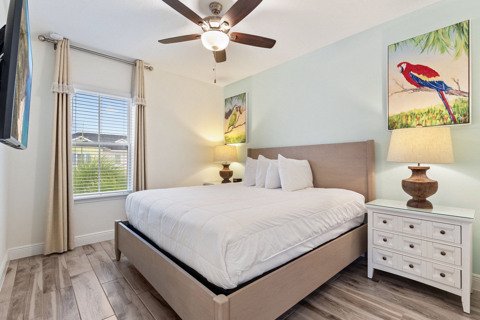 This 2nd floor king bedroom offers a Smart TV & plenty of space to unwind