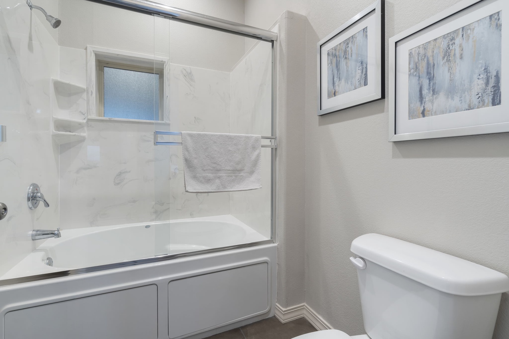 Bathroom #1 Shower/Tub Combo