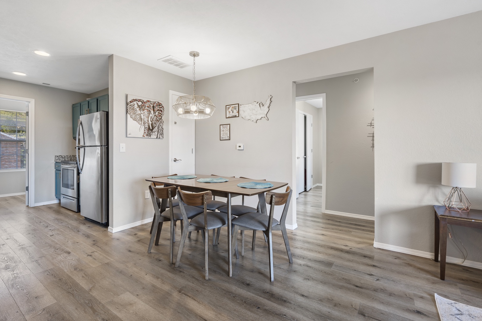 Dining room table fit for 6