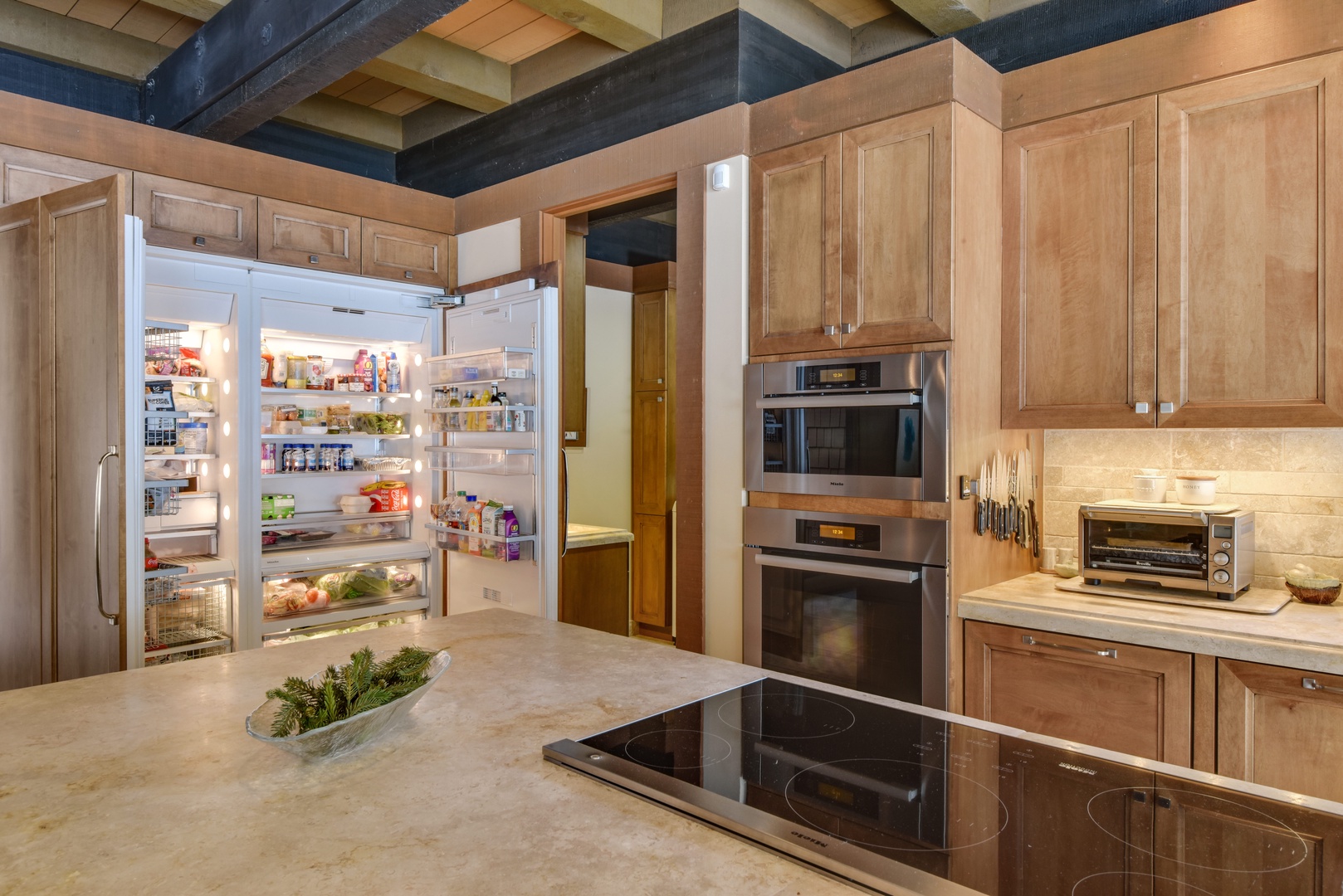 Treat yourself to culinary creations in the fully-equipped kitchen