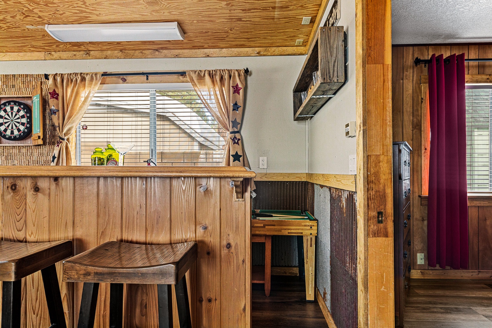 Kitchen bar counter with seating for 4