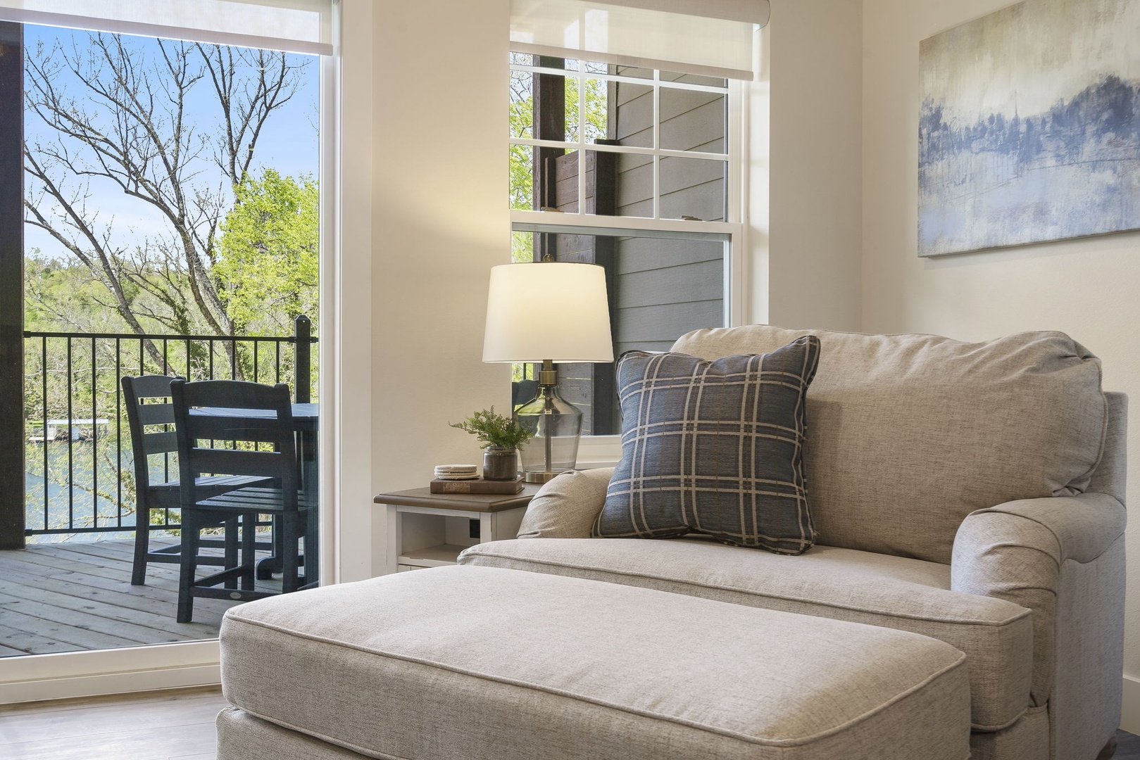 Curl up with a book in the Living Room without losing those views of Lake Taneycomo