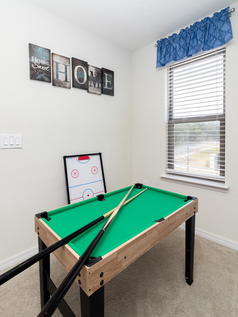 Game room Ultra-Wide monitors, Ping pong table, Pool table, Darts, Hockey