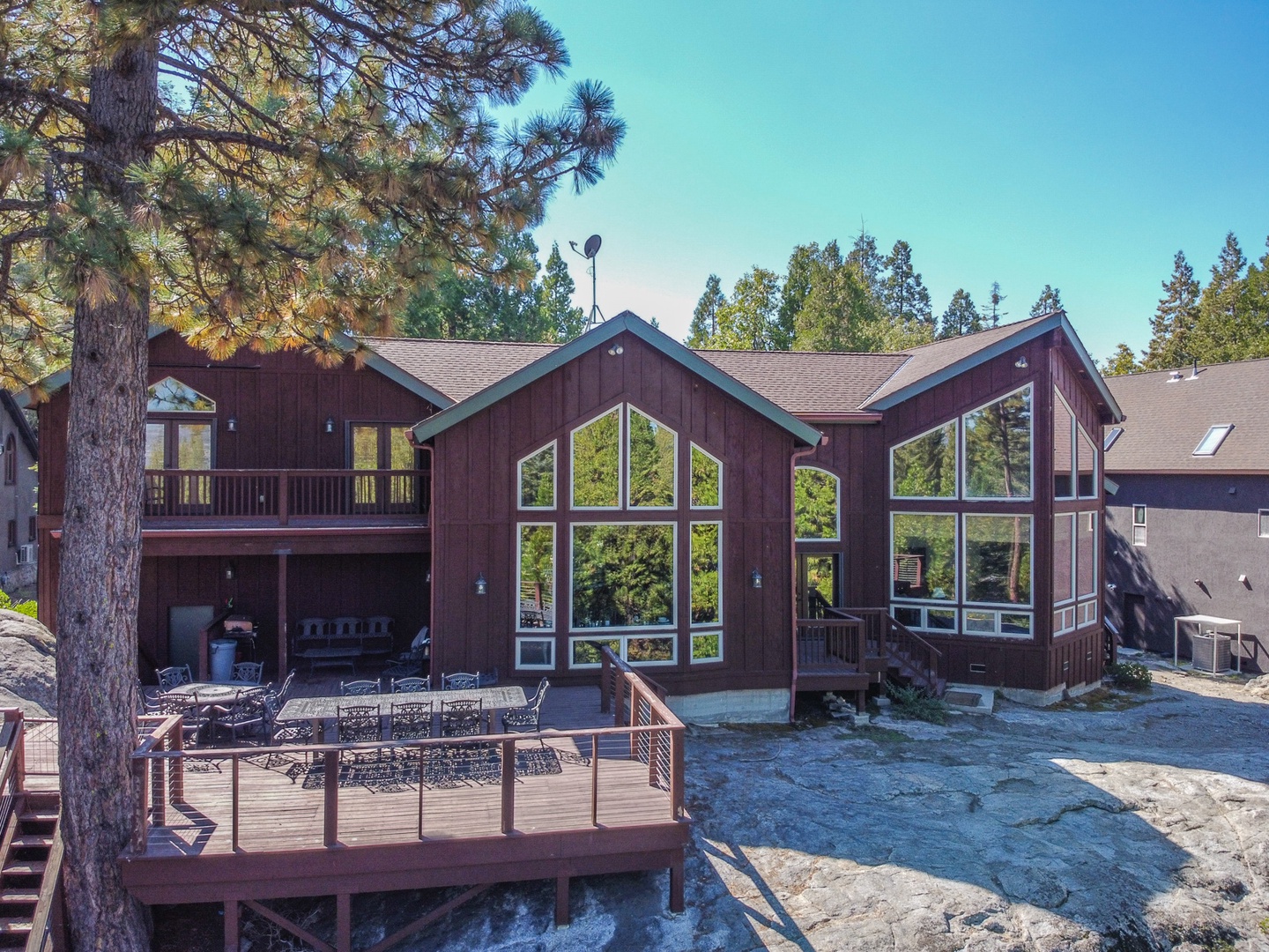 This exceptional home is sure to impress during your visit to Shaver Lake