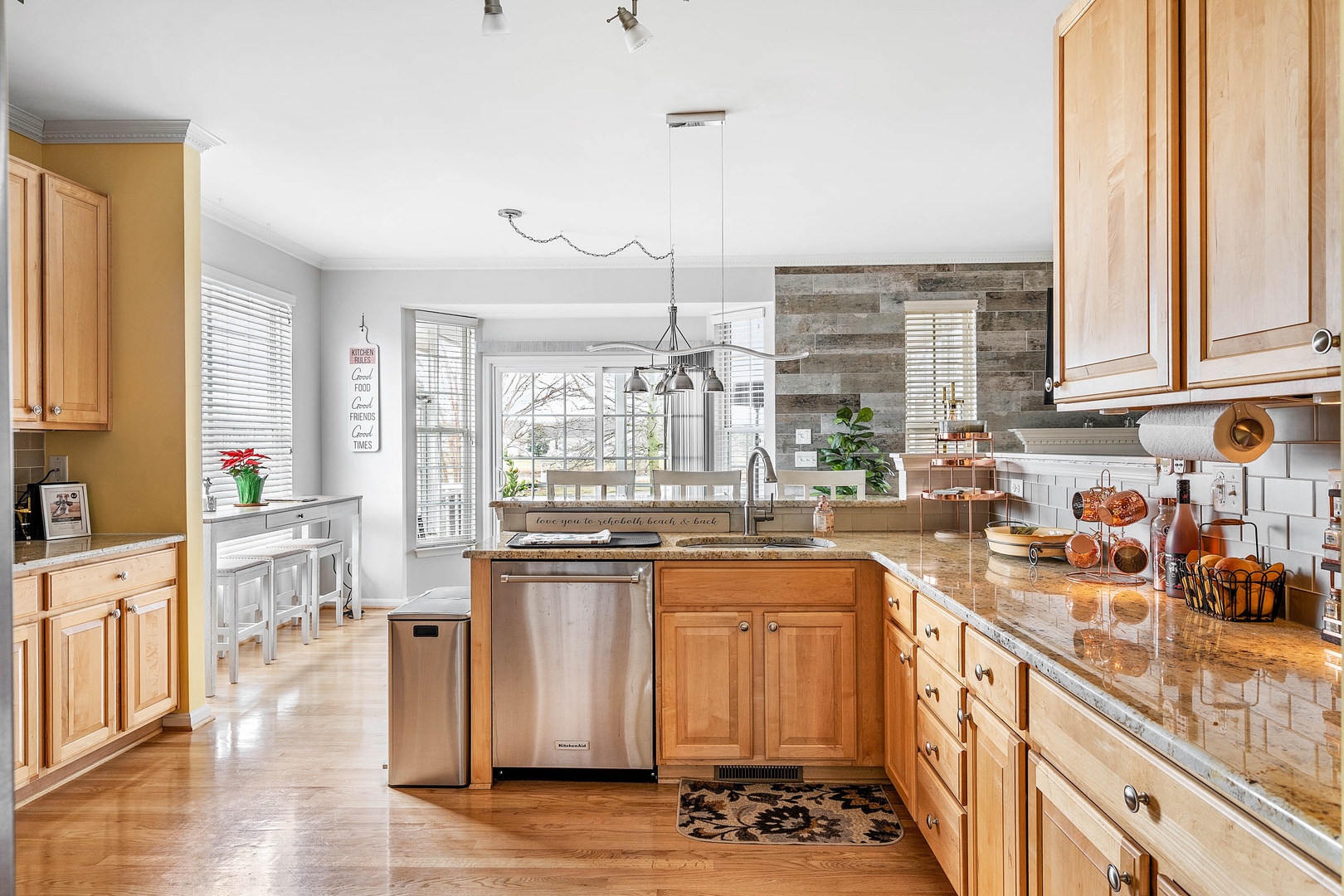 Fully equipped kitchen