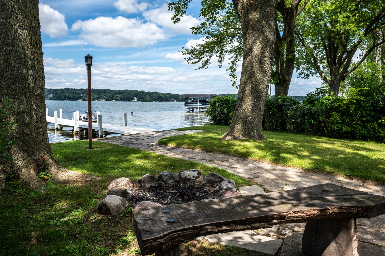 Enjoy the firepit, firewood is not provided.