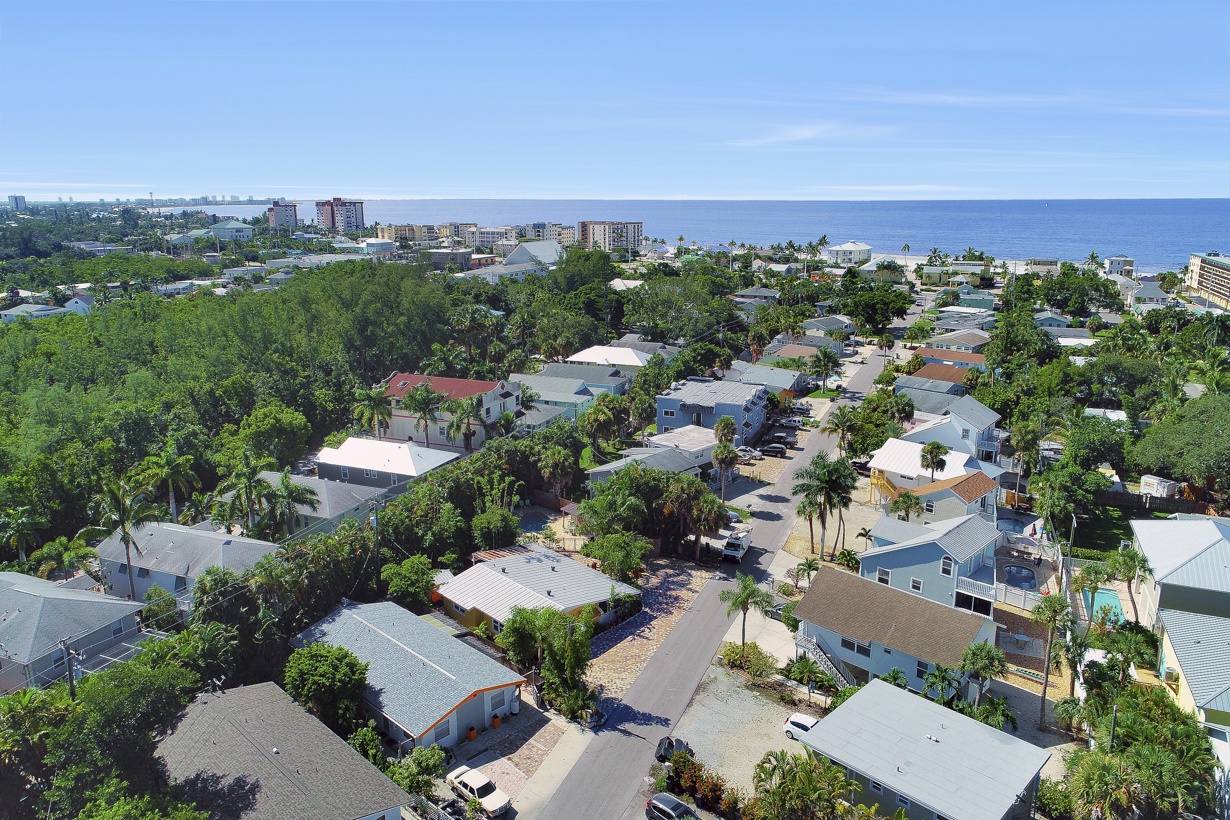 Aerial view, close to the beach