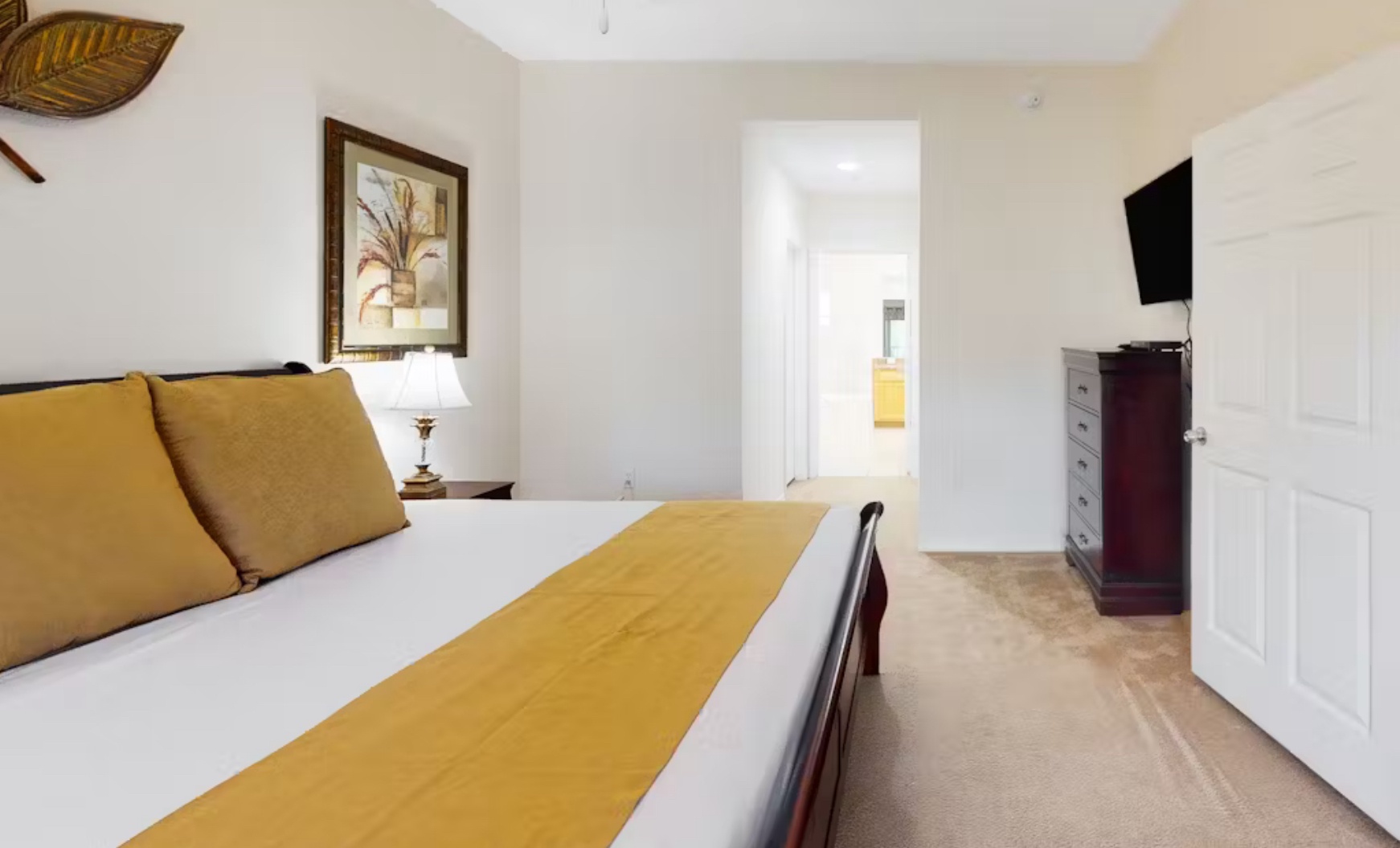 The regal king suite boasts a private ensuite, TV, & balcony access