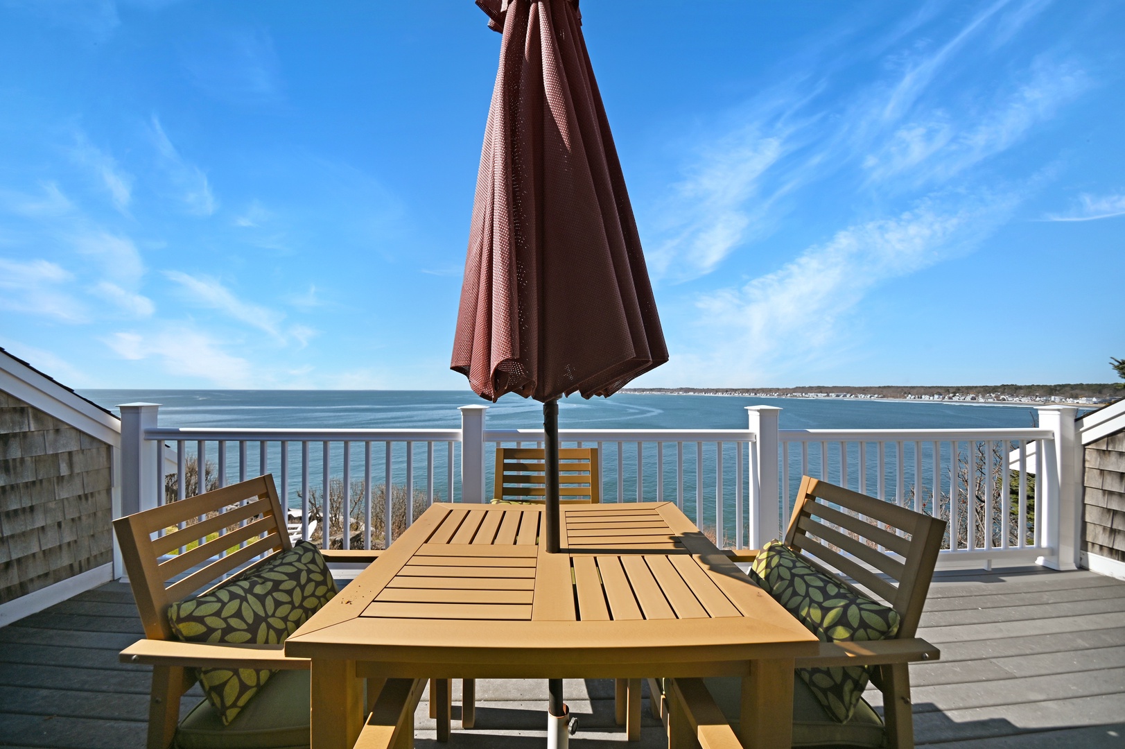 Upstairs balcony